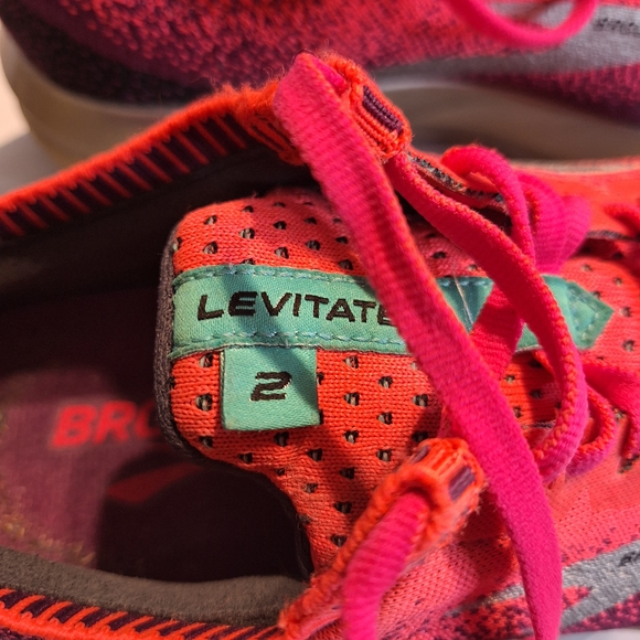 Brooks Levitate 2 Women's Sneakers Shoes. Size 8.5 - Picture 7 of 11